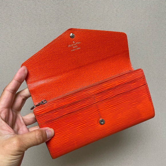 🍊Authentic Louis Vuitton Long Portefeuille Sarah Epi Wallet - Picture 8 of 16